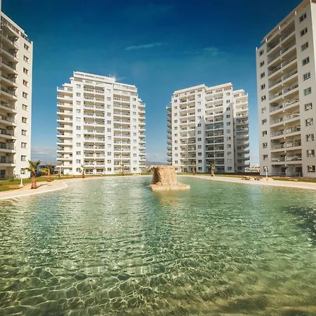 Luxury Two Bedroom Penthouse In Caesar & Spa, Long