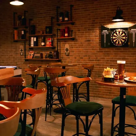 Luxury Two Bedroom Penthouse In Caesar & Spa, Long