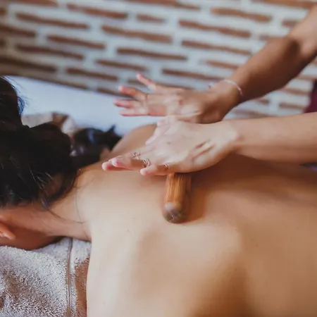 Luxury Two Bedroom Penthouse In Caesar & Spa, Long