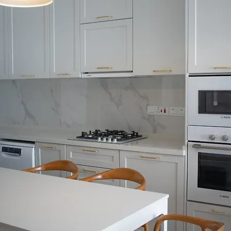 Luxury Two Bedroom Penthouse In Caesar & Spa, Long *