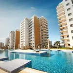 Luxury Two Bedroom Penthouse In Caesar & Spa, Long *