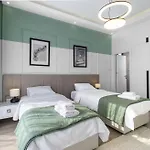 Apartment Luxury Two Bedroom Penthouse In Caesar & Spa, Long *