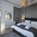 Apartment Luxury Two Bedroom Penthouse In Caesar & Spa, Long *
