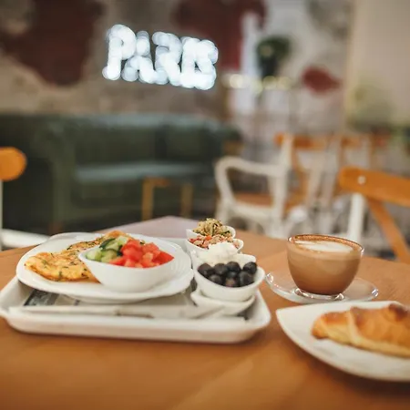 Luxury Two Bedroom Penthouse In Caesar & Spa, Long דירה *