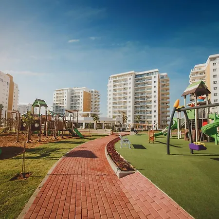 Luxury Two Bedroom Penthouse In Caesar & Spa, Long Апартаменты