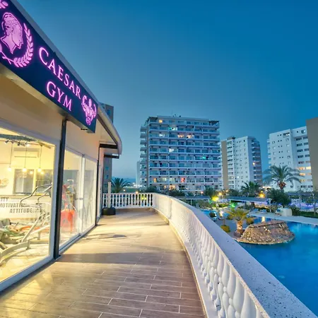 Luxury Two Bedroom Penthouse In Caesar & Spa, Long דירה