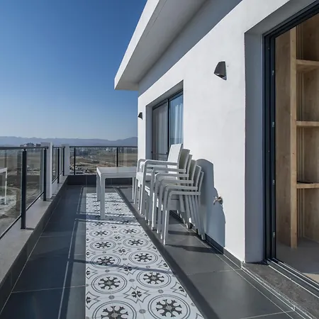 Apartment Luxury Two Bedroom Penthouse In Caesar & Spa, Long *