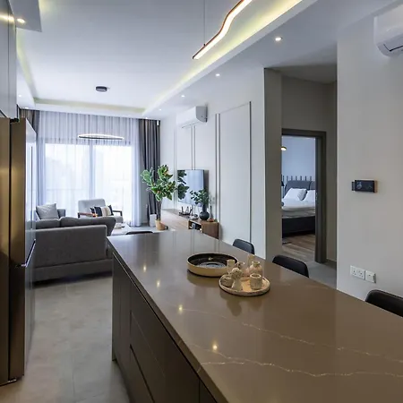 Luxury Two Bedroom Penthouse In Caesar & Spa, Long דירה Perivolia tou Trikomou