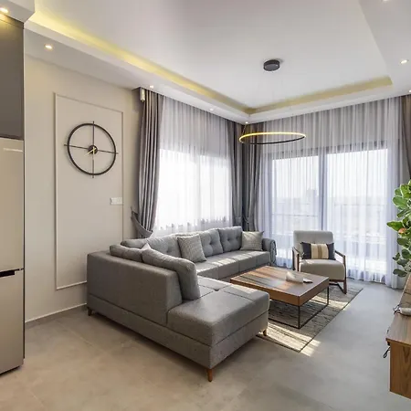 Luxury Two Bedroom Penthouse In Caesar & Spa, Long *