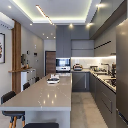 דירה Luxury Two Bedroom Penthouse In Caesar & Spa, Long