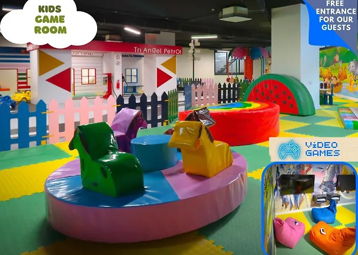 Luxury Two Bedroom Penthouse In Caesar & Spa, Long