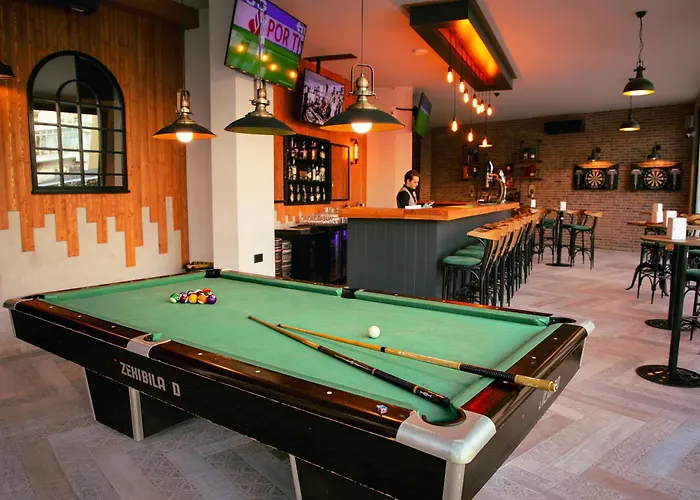 Luxury Two Bedroom Penthouse In Caesar & Spa, Long アパート