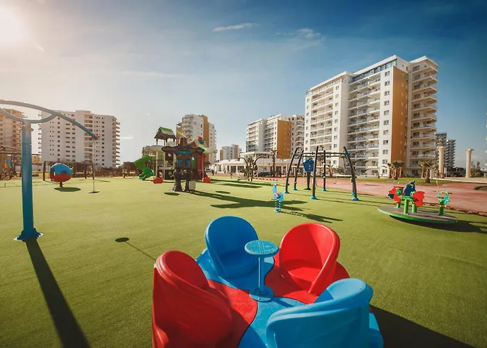 Luxury Two Bedroom Penthouse In Caesar & Spa, Long