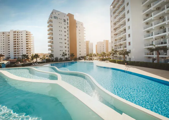 Luxury Two Bedroom Penthouse In Caesar & Spa, Long アパート *