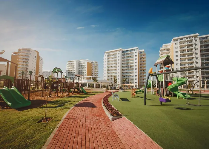 Luxury Two Bedroom Penthouse In Caesar & Spa, Long アパート