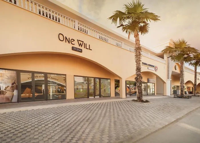 Luxury Two Bedroom Penthouse In Caesar & Spa, Long