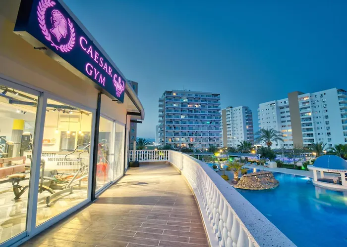 Luxury Two Bedroom Penthouse In Caesar & Spa, Long アパート