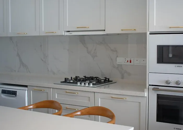 Luxury Two Bedroom Penthouse In Caesar & Spa, Long *